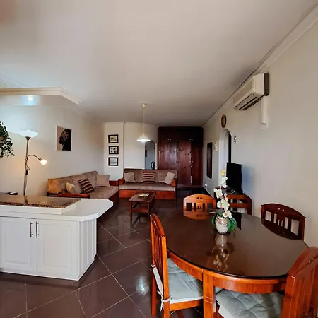 Apartment Vau Sea View, T2 Apartment, Close To Beach,ideal For Families *