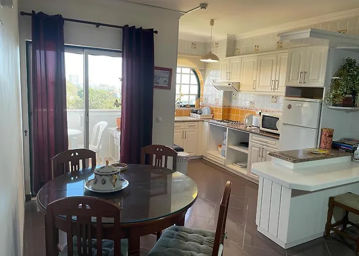 Vau Sea View, T2 Apartment, Close To Beach,ideal For Families Appartamento