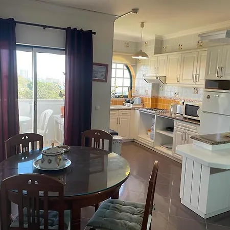 Vau Sea View, T2 Apartment, Close To Beach,ideal For Families דירה