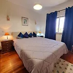 Apartment Vau Sea View, T2 Apartment, Close To Beach,ideal For Families *